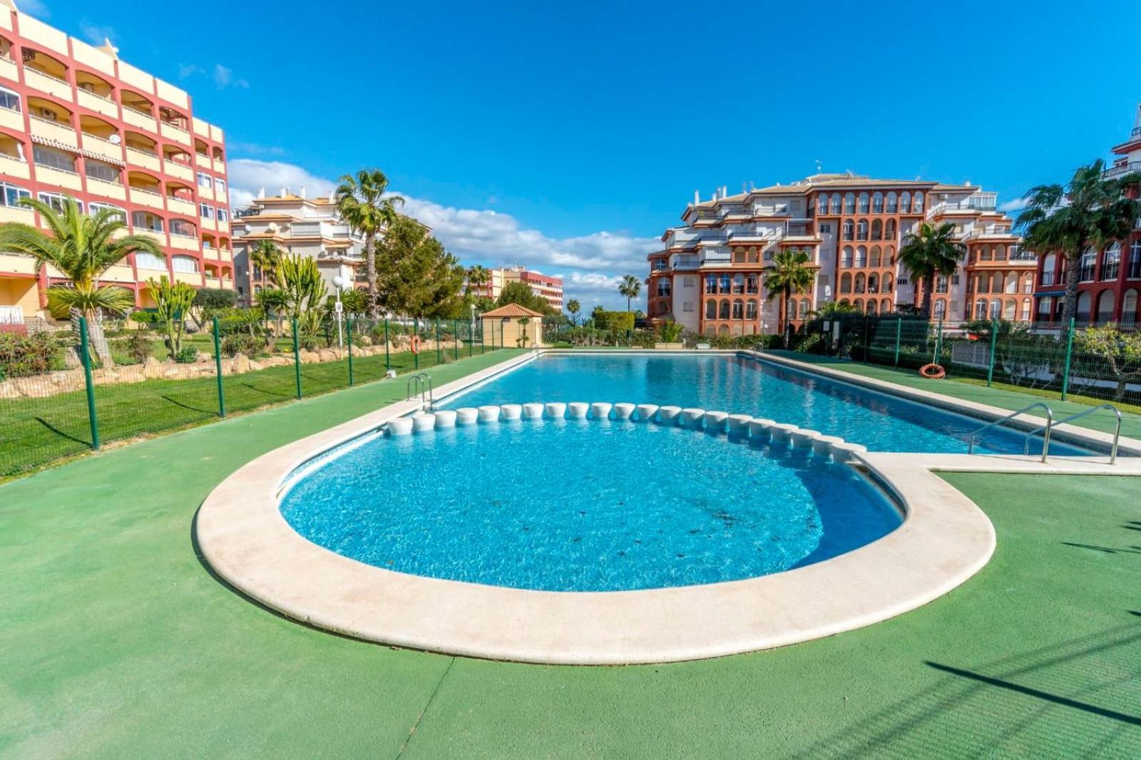 Nice Modern 2 Bed Apartment In Torrievieja Torrevieja Exteriér fotografie