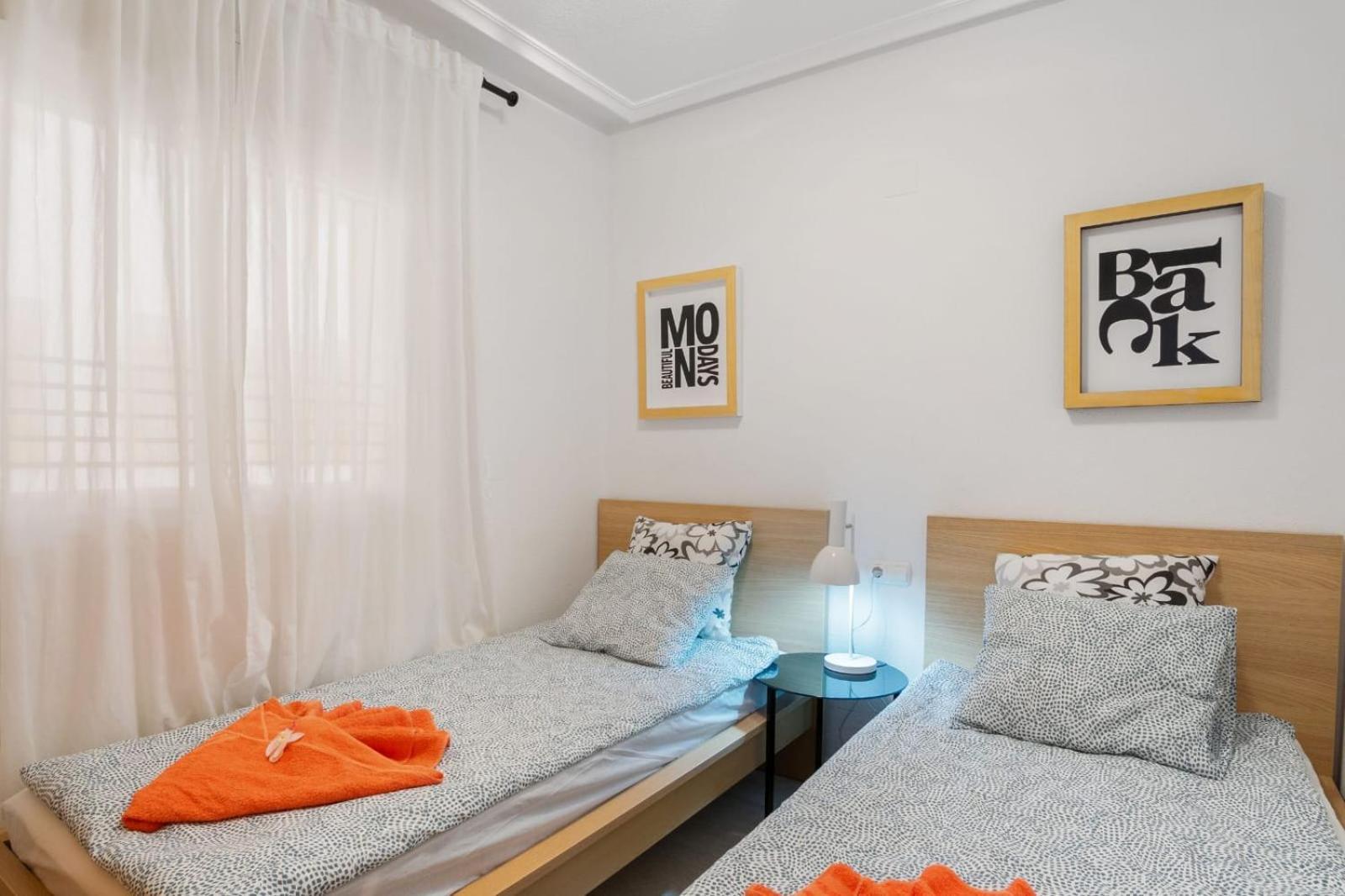 Nice Modern 2 Bed Apartment In Torrievieja Torrevieja Exteriér fotografie